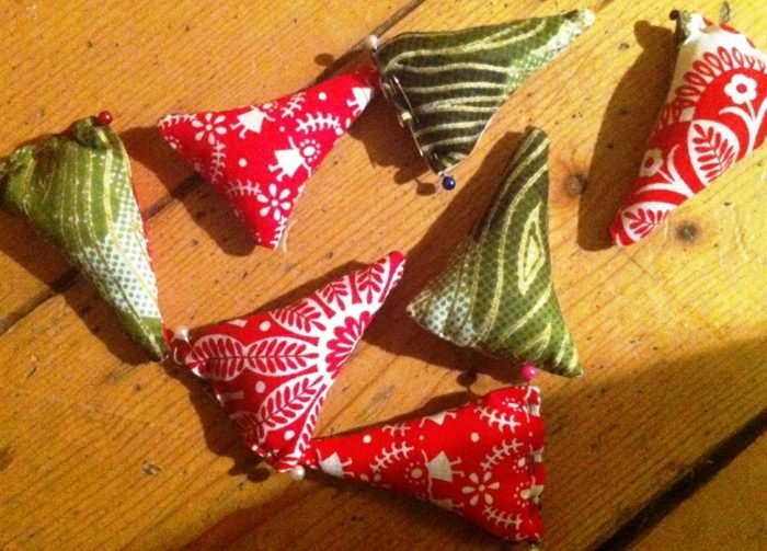 Triangel julgranar av textil