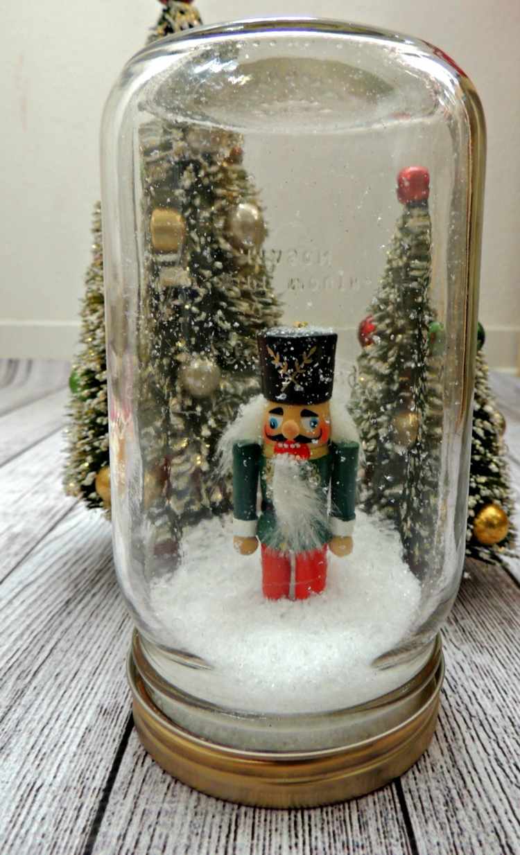 tinker juldekoration själv mason jar nötknäppare snow globe idé