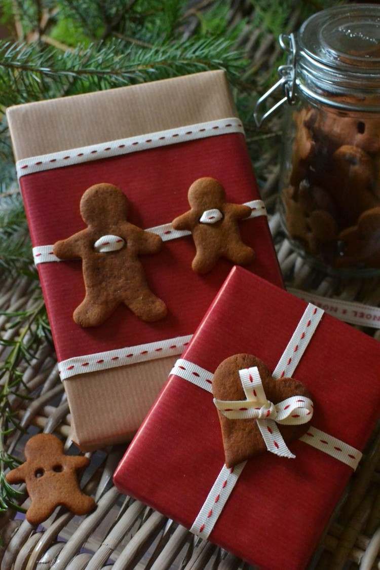 jul-present-inslagning-instruktioner-pepparkakor-man-hjärta-hängande-band