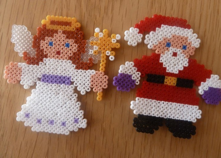 jultomten ängelmotiv julkortskramp med perlerpärlor