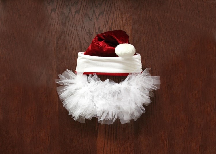 jultomten-tinker-dörr-krans-nicholas-hatt-skägg
