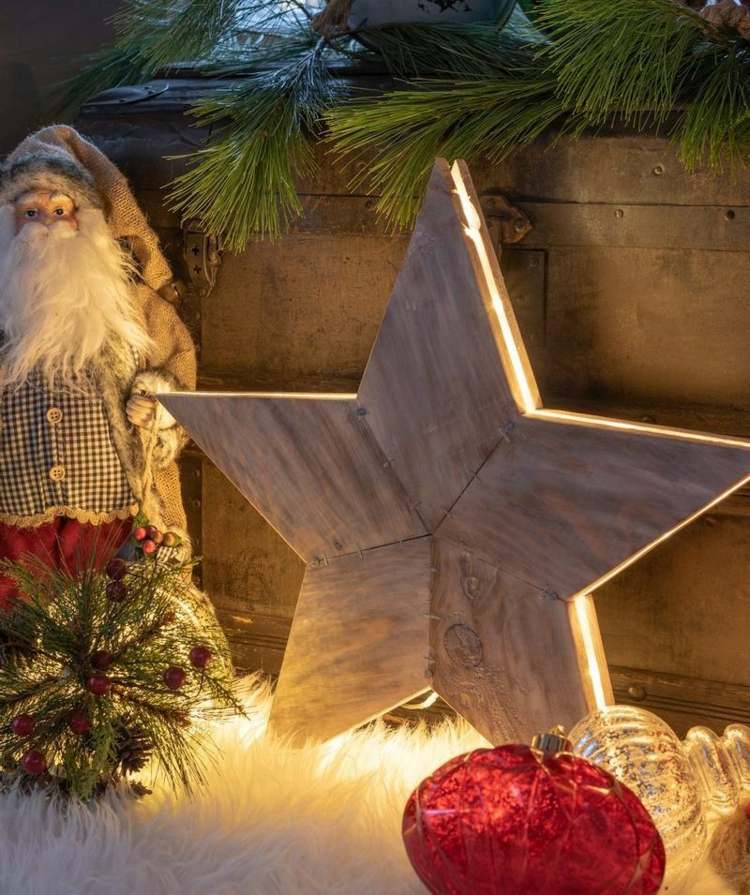 Julstjärna av trä för hobbyhantverkare med LED -ljuskedja