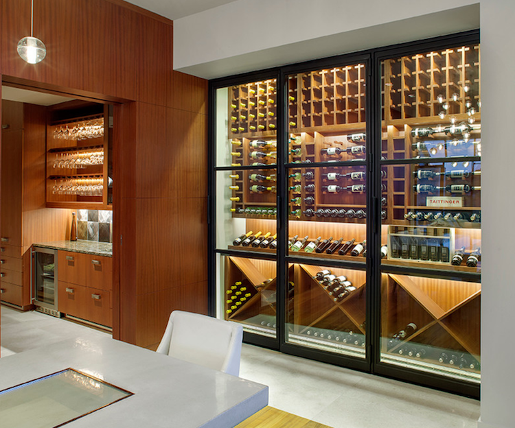 vinkällare-byggnad-modern-design-vinkällare-vinförvaringsglas