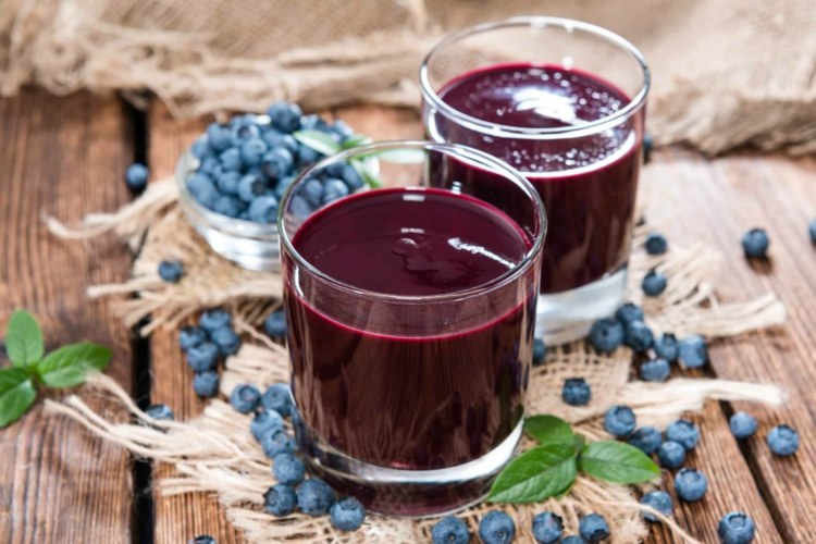 Blåbärsjuice är bra för en diet och hjälper till att minska kilona
