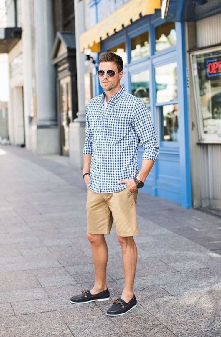 Båtskor med shorts och skjorta är perfekta på sommaren