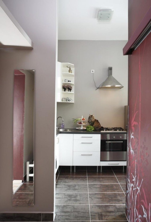 vägg-färg-kök-ljus-grå-golv-kakel-metall-ikea-modulärt kök