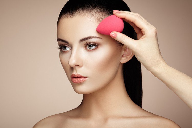 Hur lägger jag smink på stora porer Makeup-tips för fet hud