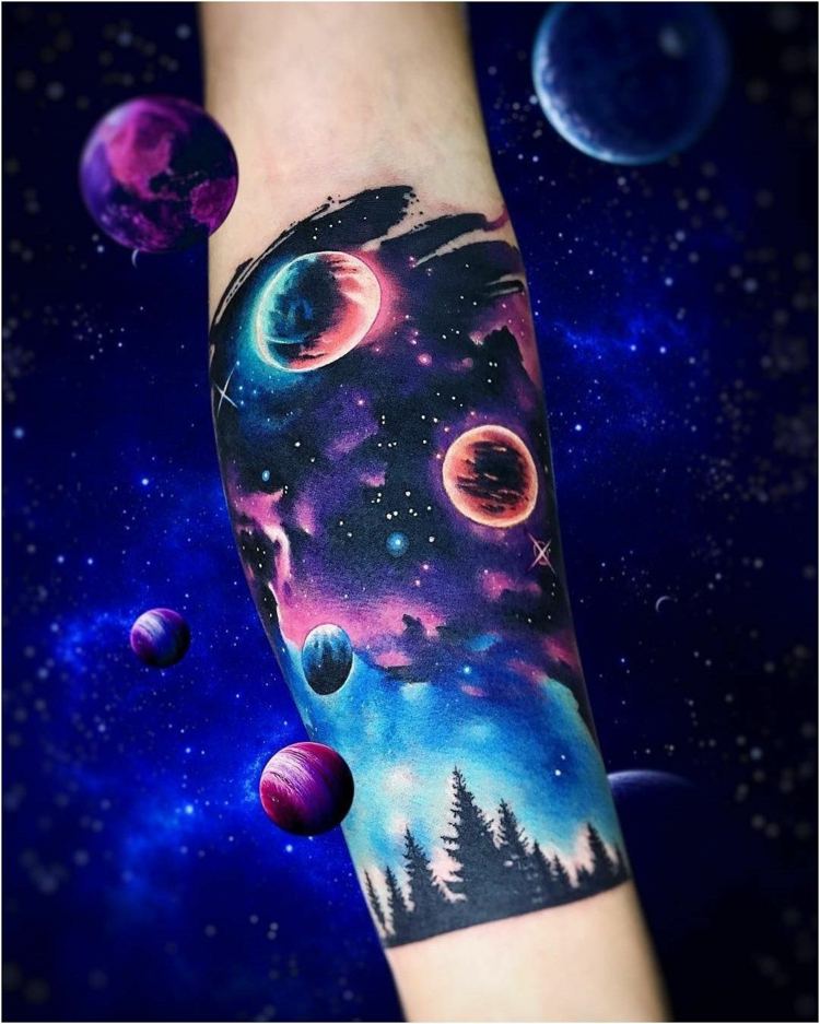 realistisk stil tatueringar underarm planeter tatuering motiv mening