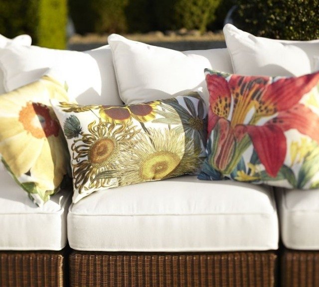 deco kuddar rotting soffa blommor iris