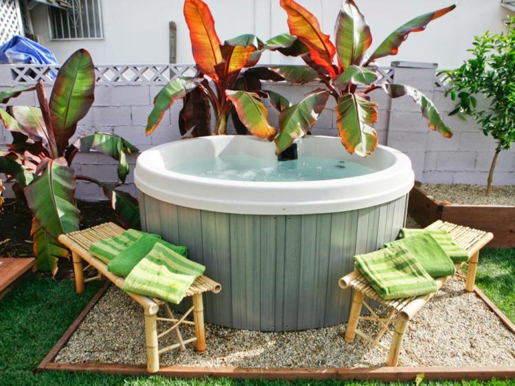 Whirlpool-trädgård-design-två-bambu-trädgård bänkar