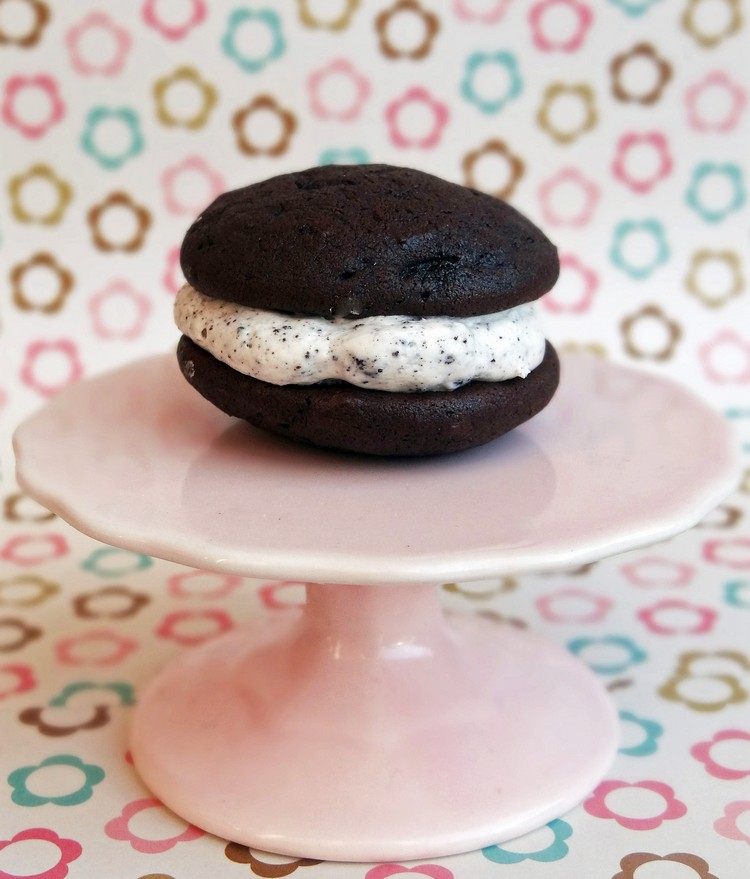 whoopies-make-yourself-oreo-cookies-chocolate-cake-cream-fyllning