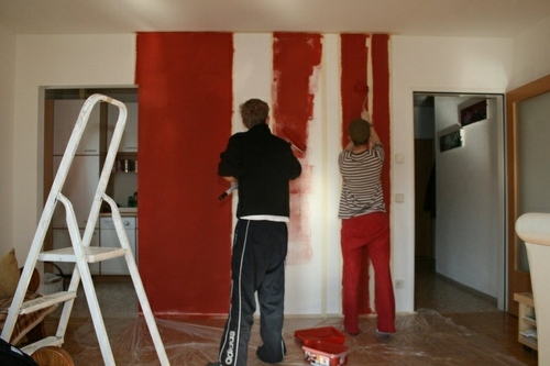 Lägenhet inflyttning renovering röd färg