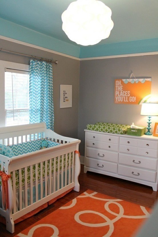 färgglada möbler-baby-rum