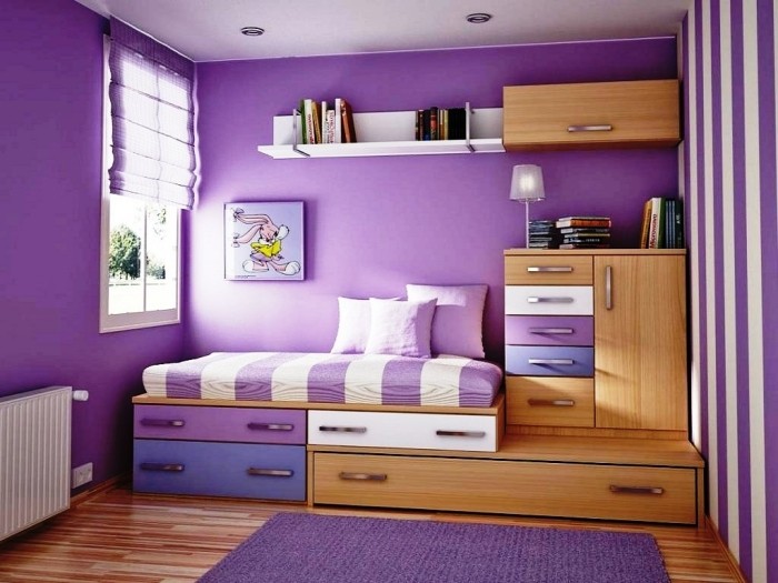förvaring-utdragbar-säng-med-lådor-ungdomsrum-lila-väggar