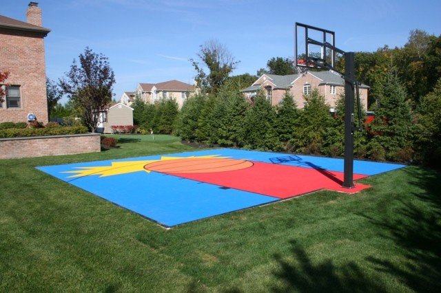 Basketlekplats bakgård design idéer på ett originellt, kreativt sätt