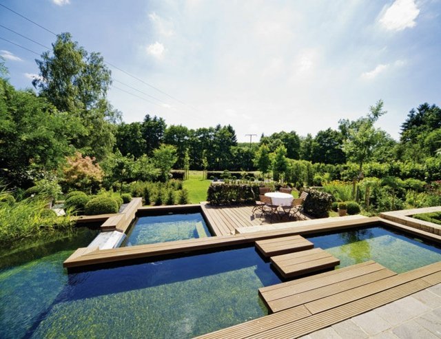 moderna vackra designidéer pool trä terrass trädgård