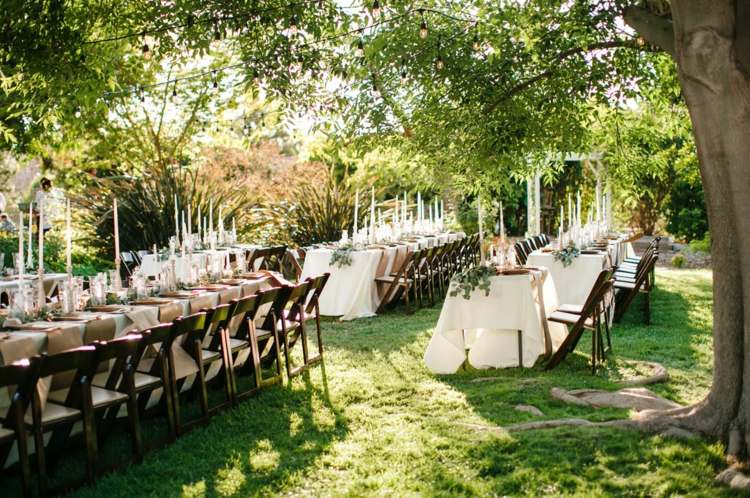 Planerar en trädgård bröllop dekoration idéer tabeller ljusstake natur
