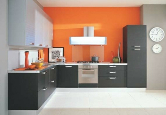 orange-kök-vägg-grå-kök-skåp-moderna-kök-möbler