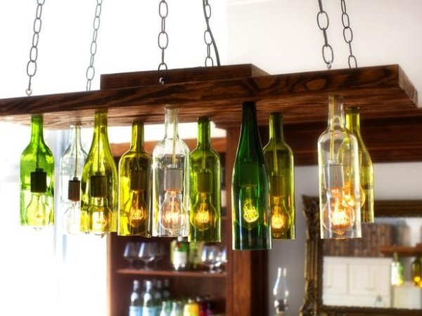 DIY-ljuskronor-från-vin-flaskor-tinker