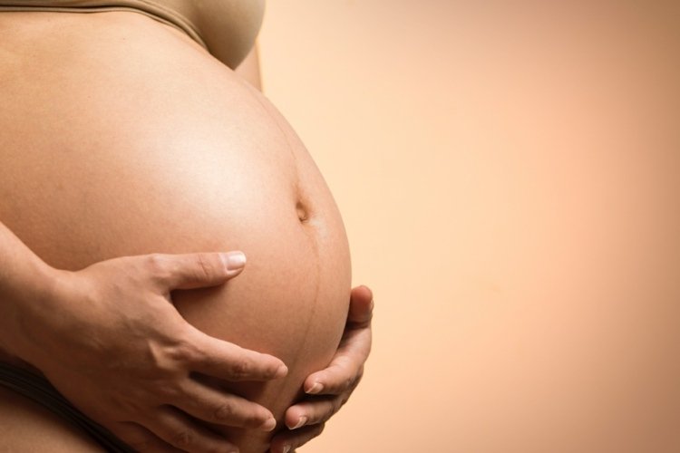 Vad är orsakerna till muskelryckningar i buken under graviditeten
