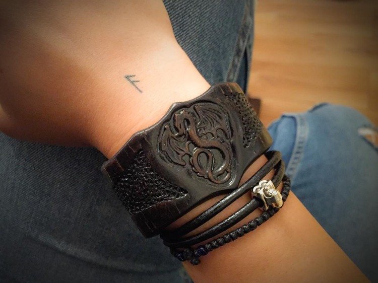 Ansuz tatuering på handleden Viking rune