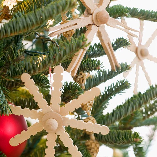 snöflingor tinker trä klädnypor prydnad julgran