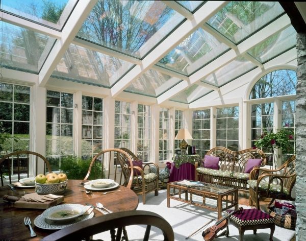 idéer modern vinterträdgårdsmöblering-mysigt glas takterrass vardagsrumsmöbler