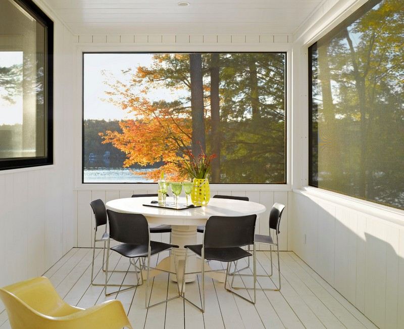 Vinterträdgård-modernt-möblerat-runt bord-stolar-läder-modernt