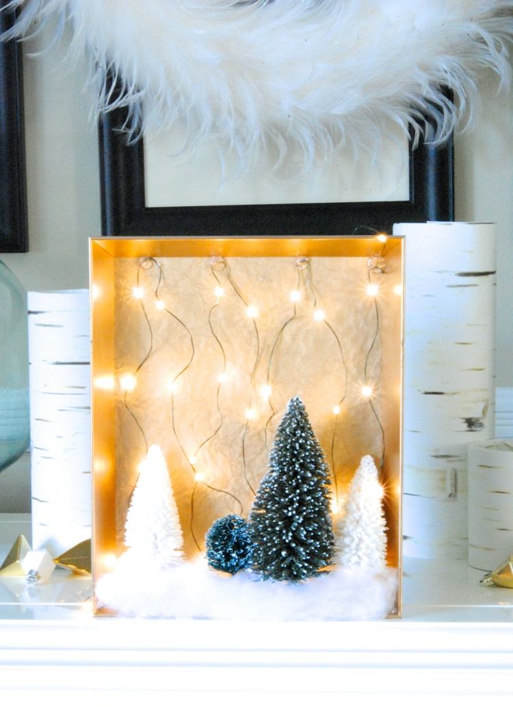 Schukarton med LED -ljuskedja och julgransdesign i guld