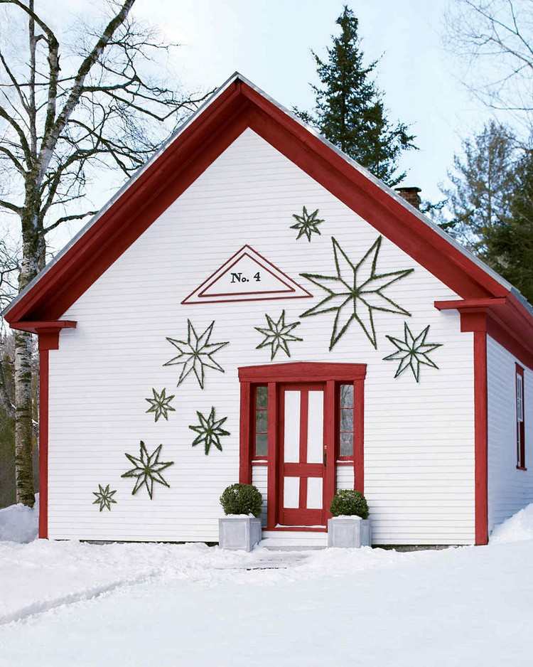 Dekoration i januari för huset ingång hantverk trådstjärnor
