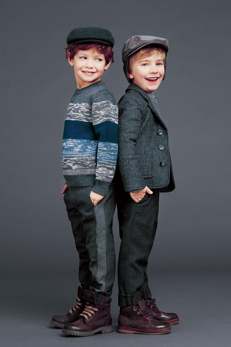 vinter-mode-2015-små-pojkar-tröja-bordeaux-stövlar