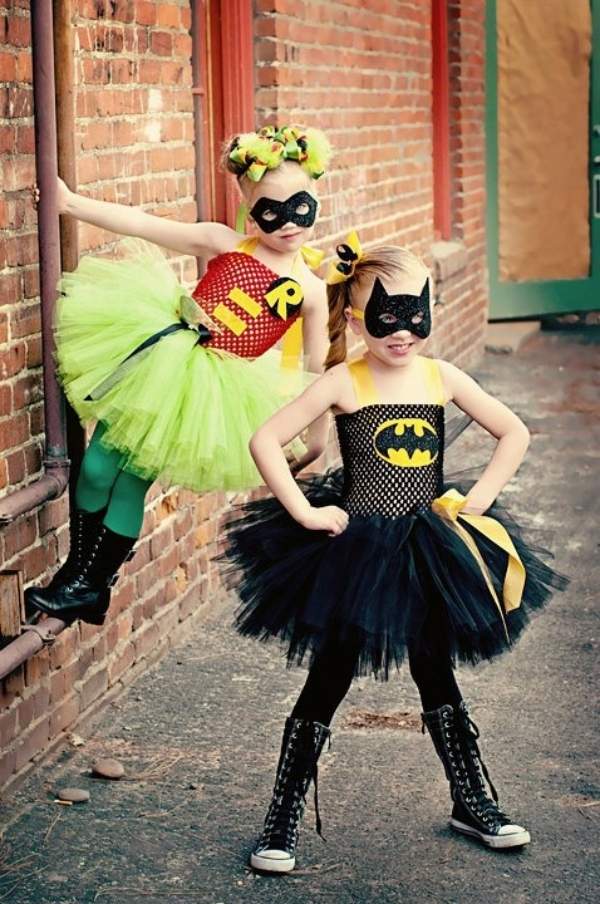 karneval-idé-batman-tjej-par-kostym