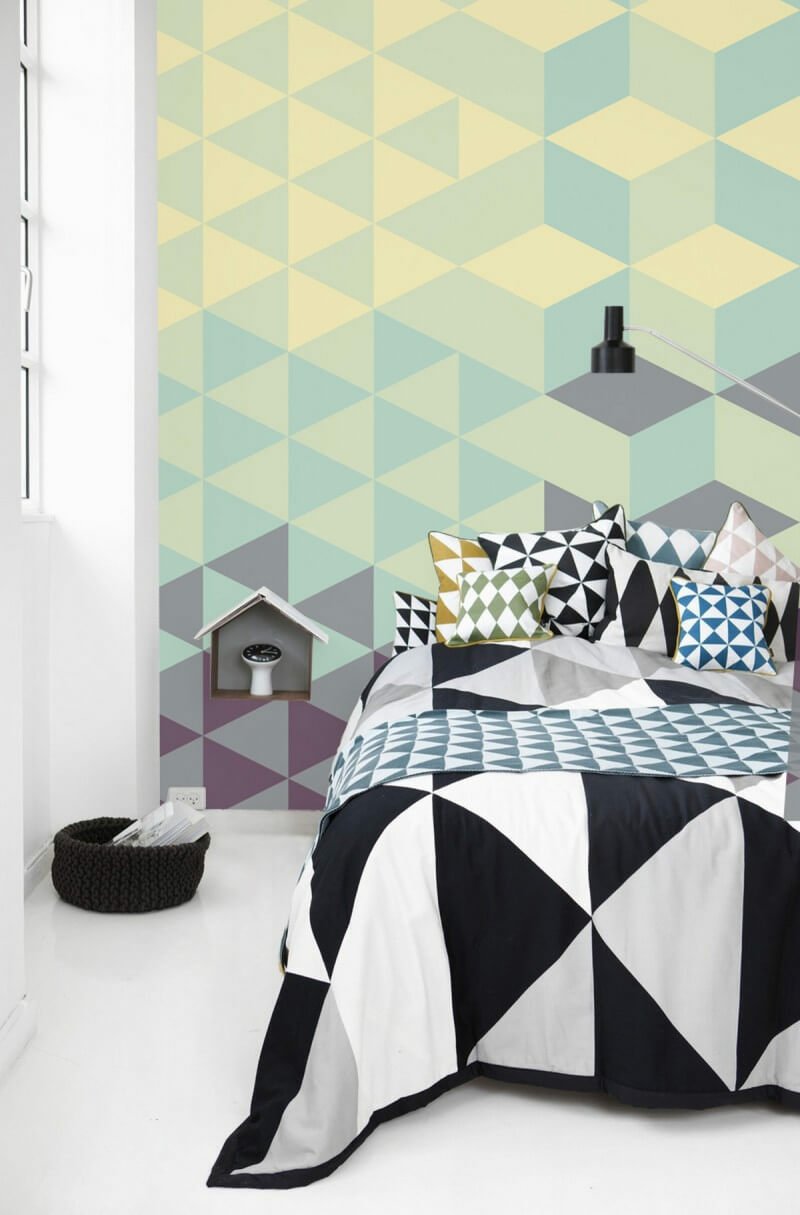 måla väggar geometriska mönster 3d effekt pastellfärger grå blå gul sovrum