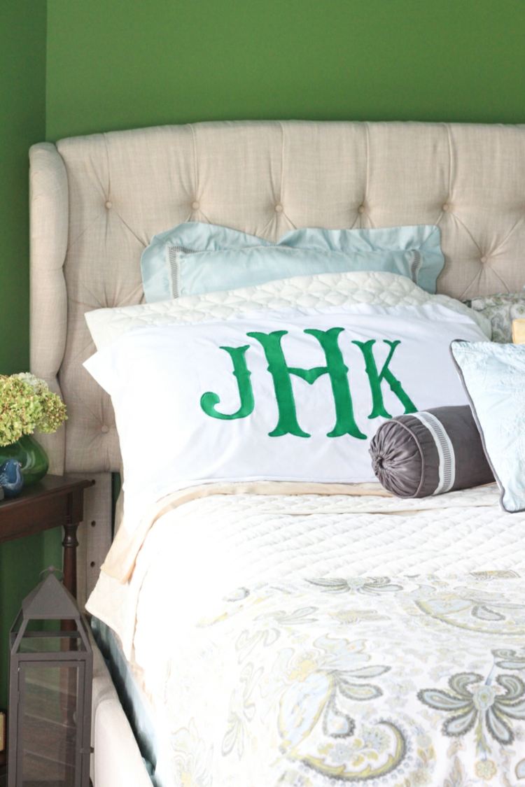 Monogram kudde gör dig själv instruktioner sovrum dekoration tinker
