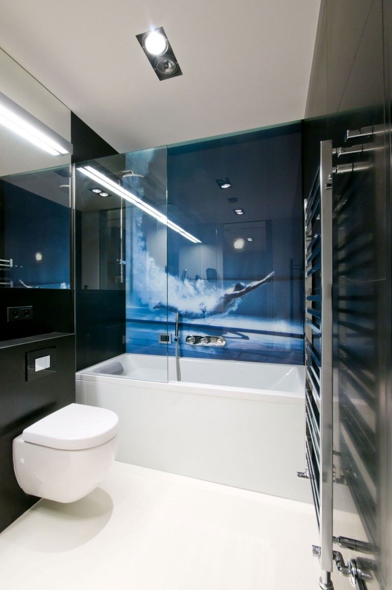 Bor i blått och vitt -moderna-badrum-badkar-toalett-glas vägg-fototapet