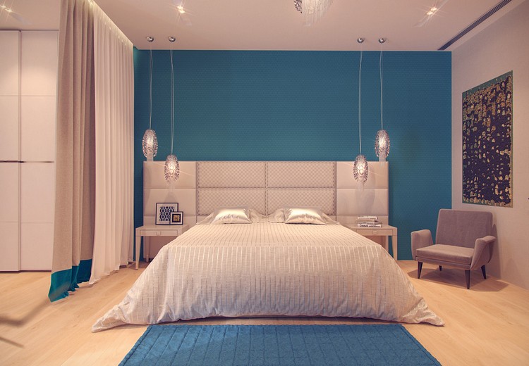 levande-idéer-färg-design-sovrum-hav-blå-vit-säng-kristall-taklampor