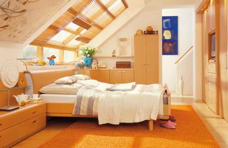levande idéer med snett tak orange sovrum säng matta fönster