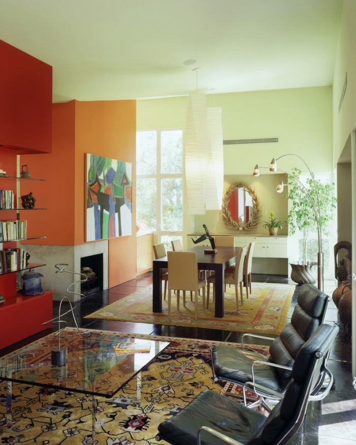 väggar-design-vardagsrum-matplats-färg-röd-mysig-atmosfär
