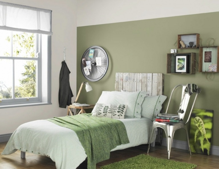 Vardagsrumsdesign-färger-sovrum-pastellgrönt-ekru-målning