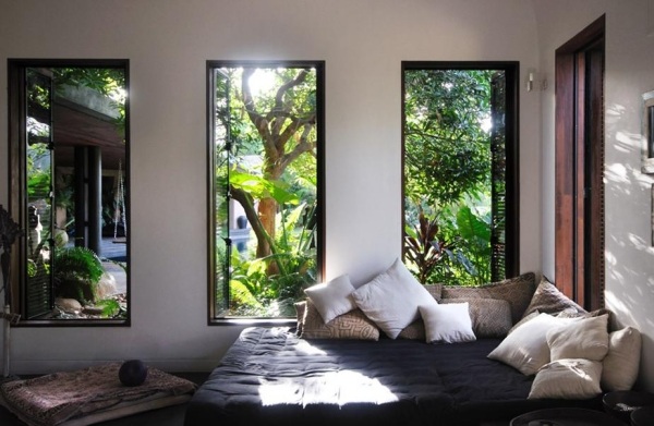 Sovrum fönster säng design inredning