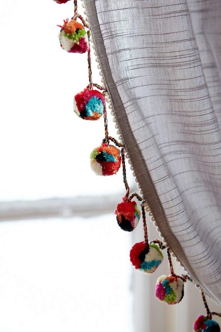 dekorera-lägenhet-färgglada-bubblor-gör-själv-band-design-gardiner