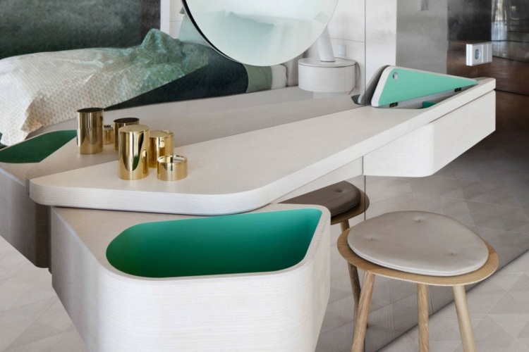 lägenhet färgglad interiör accenter toalettbord låda turkos färg