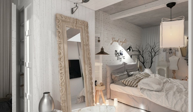 lägenhet med feminin inredning spegelram romantiskt sovrum