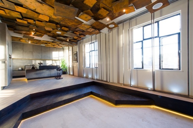 lägenhet london öppen modern inredning led remsor takpaneler