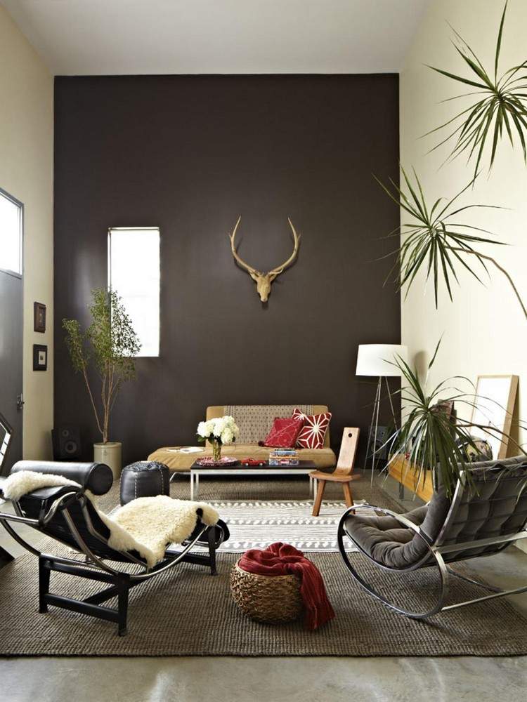 redesigna lägenhet färg vardagsrum mörkbrun