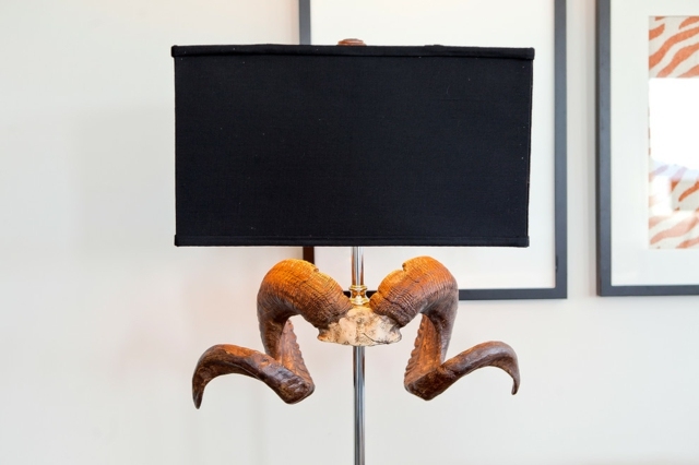 Golvlampa modern konst Horns väggdekoration idéer