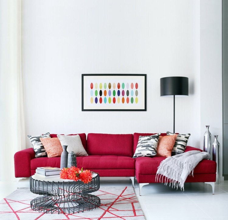 röd-moderna-vita-väggar-möblering-vardagsrum