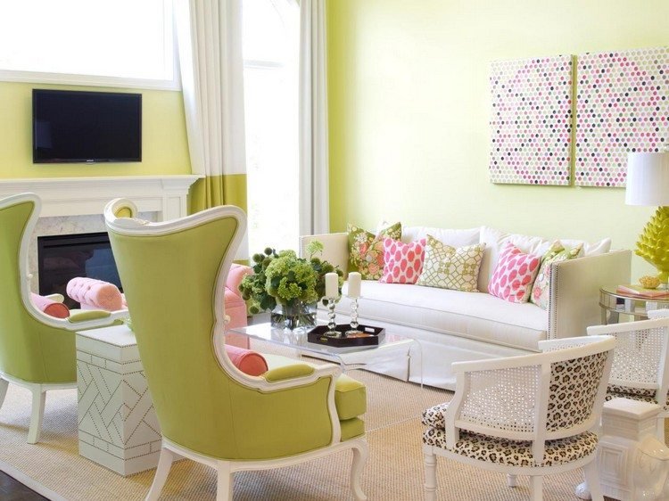 vardagsrum-färg-design-grön-vit-möbler-rosa-accenter