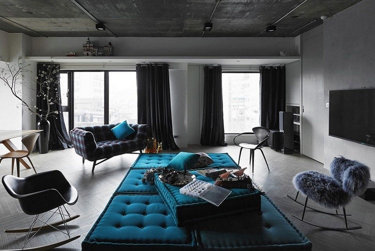 Vardagsrum-grå-mörkblå-soffa-vintage-möbler