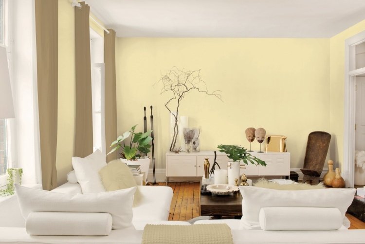 vardagsrumsväggfärger 2015 pastell gul-vit-vardagsrumsmöbler-afrika-deco